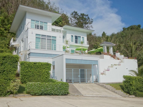 Four bedroom Villa Lock Palm Golf View Kathu-Villa exterior-1
