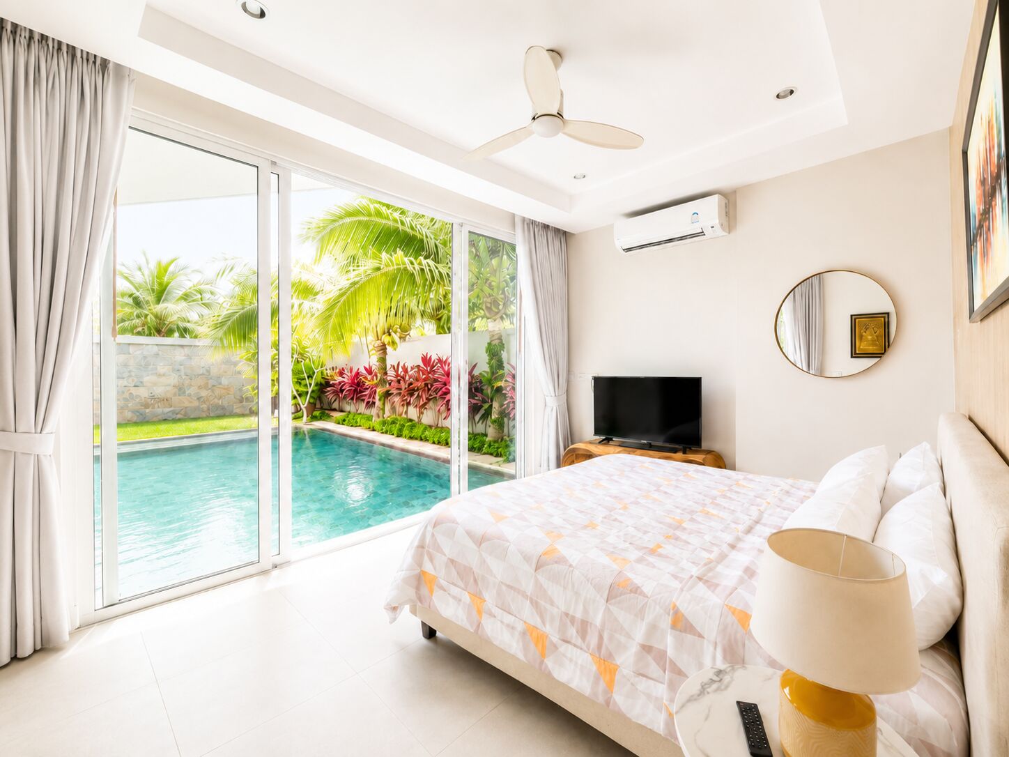 Master Bedroom 03